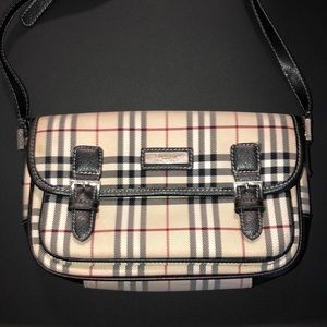 Burberry crossbody purse